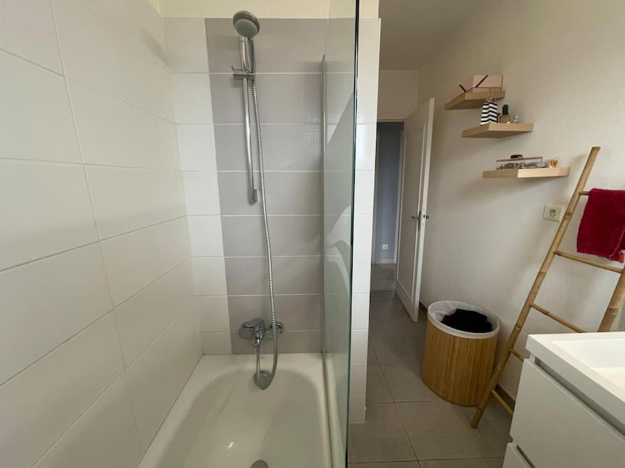 Apartamento Le Patio - Parking Gratuit Valence  Exterior foto